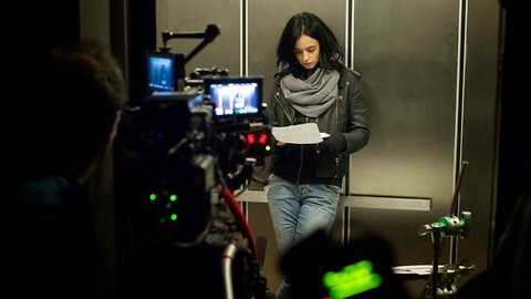 'Jessica Jones' Shows Us That Super Heroines Can Be Flawed, Too