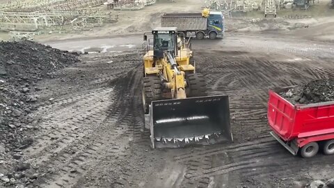 Huge Caterpillar 992G Wheel Loader Loading Coal On Trucks - Sotiriadis/Labrianidis Mining Works-2