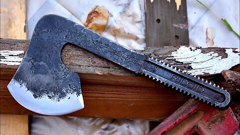 Forging a AXE from a pipe wrench jaw