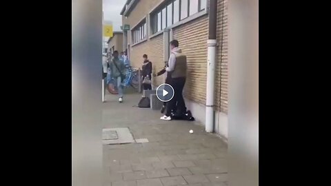 Dutch kid beaten by the usual suspects. Allegedly his father said it was because he refused to sell drugs for their gang, and refused to give them $100.