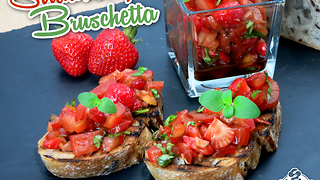 How to make strawberry bruschetta