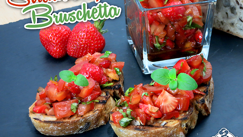 How to make strawberry bruschetta