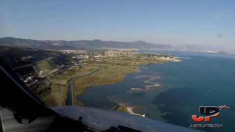 Airbus Pilotsview landing at Split, Croatia