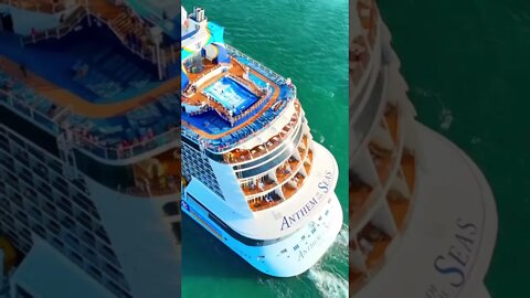 Anthem of the Seas makes us celebrate! 🎉🙌🏼 #cruiseship #anthemoftheseas