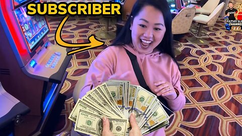 GAVE MONEY TO MY SUBSCRIBERS AFTER MASSIVE JACKPOTS!
