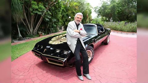 Actor Burt Reynolds' Car Going Up For Auction