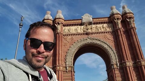 #Paseando▫️Ambiente 📌 Arco de triunfo de Barcelona #arcodetriunfo 🌍 #Barcelona 🇪🇸