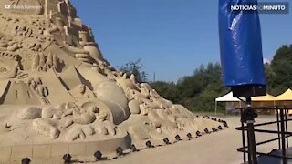 Maior castelo de areia do mundo é construído na Alemanha
