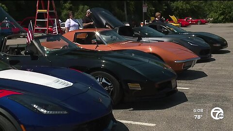 'Corvettes on Woodward' event helps raise money for Royal Oak food pantry