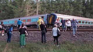2 Dead In Train Derailment In Australia