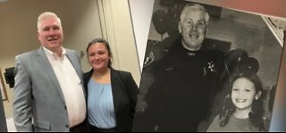 Las Vegas police officer inspires woman