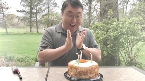 WHY BIRTHDAY CAKES SUCK RANT!