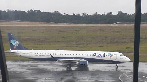 Embraer 195 PR-AXY no taxiamento antes de decolar para Boa Vista 23032021