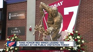 Fans honor Red Wings legend Ted Lindsay at his public visitation Friday