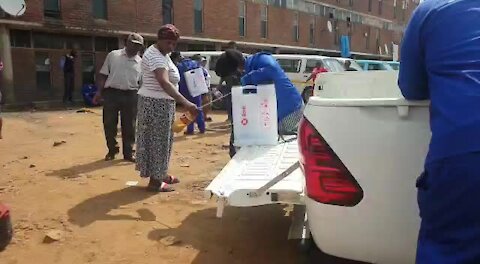 SOUTH AFRICA - Johannesburg - Covid-19 - Bontle Ke Botho clean up Campaign in Alexandra - Video (RjZ)