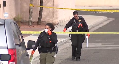 Fatal stabbing prompts homicide investigation in east Las Vegas