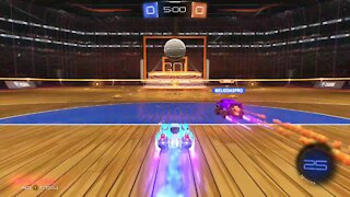 Plaing rocket league for the first time with my friend !!!