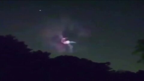 Portal in the Heavens? UFO Strange Phenomena ~ Eyes to the Skies (The End Times Reveal ) #shorts