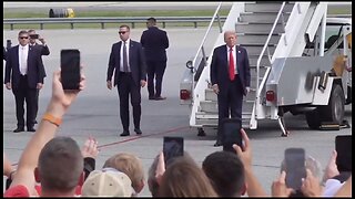 Trump Arrives in Atlanta For The Debate To Huge Applause