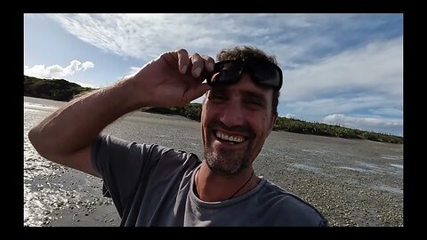 Josh James Adventure VLOG 235 Bali back to home stef the Maori, and Iti and the Pipi catch n cook