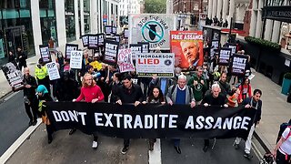 Free Julian Assange - Do Not Fear by Roger Hubbard