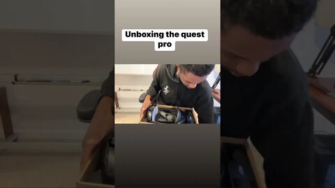 Unboxing the Meta Quest Pro
