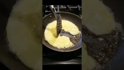 How To Scramble Eggs Better