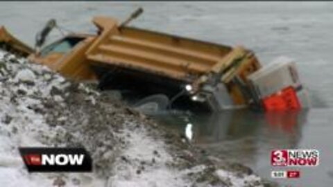 Fugitive apprehended by US Marshals after driving state snow plow into Platte River