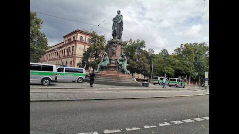 Samstag 11 September Meine Eigenen Eindrücke vom Spaziergang durch München