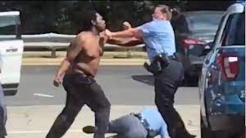 CRAZIEST COP FIGHT EVER, Man Beats Up 3 Cops Before He is Arrested