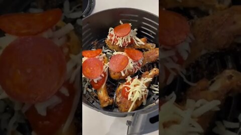 Pizza Drumsticks | #airfryerrecipes #lowcarb #keto #ketorecipes #chickenlegpiece #Shorts