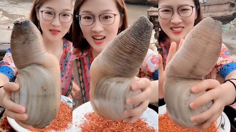 😱 Chinese Girl Eat Biggest Geoducks 😆 Exotic Seafood | Mukbang Seafood Geoducks