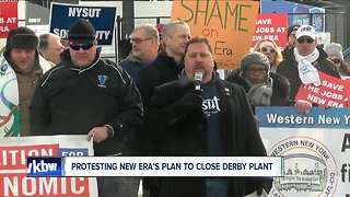 Western New York union members protest closure of New Era's Derby facility