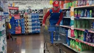 'Mario Kart' na vida real... dentro de um supermercado!