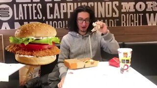 Reviewing the new McCrispy chicken sandwich form McDonald’s (BEST sandwich??)