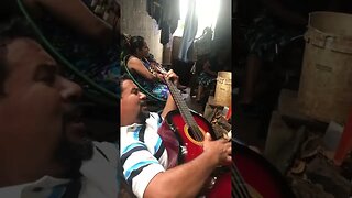 Canto a Jesus: Pastor Domingo en El Salvador