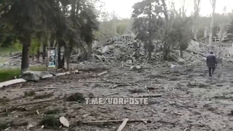 All that remains of one of the barracks of Ukrainian forces as a result of recent strikes by Russian forces in Donbass