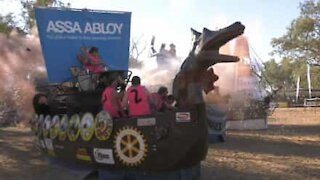 Corrida de barcos num fantástico deserto da Austrália