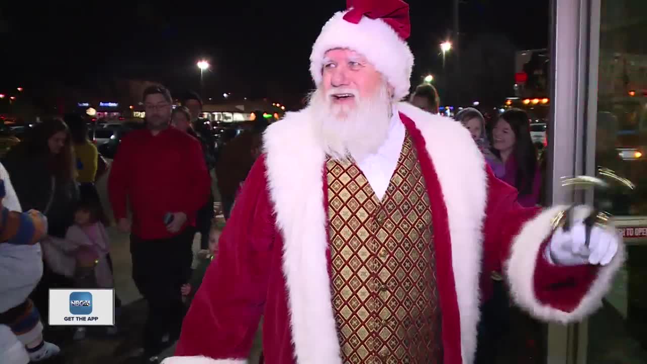 Santa at Bay Park Square Mall