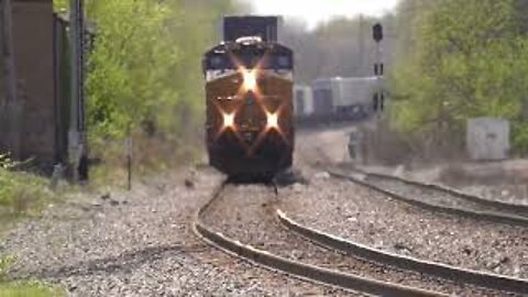 CSX I010 Intermodal Train From Berea, Ohio May 7, 2022