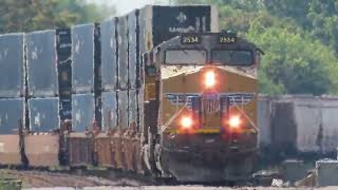 CSX Q132 Intermodal/Autorack Train with UP Power from Marion, Ohio August 22, 2021