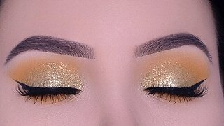 Golden Glitter Eye Makeup Tutorial for Christmas or New Year's Eve!