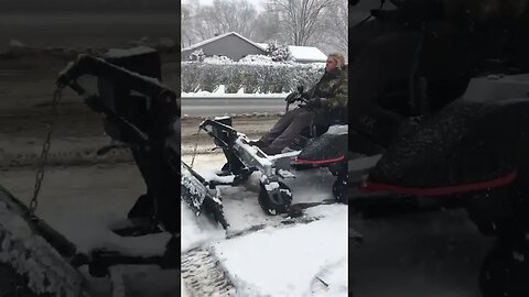 WATCH the ALTOZ TRX766 move snow with ease