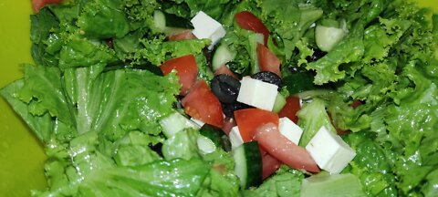 Greek Salad (Delicious Fast) Homemade Recipe