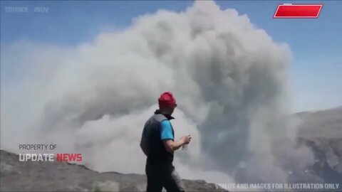 Horible: Tsunami wave hit capital city sicily italy,after Exclusive Explosion of stromboli volcano