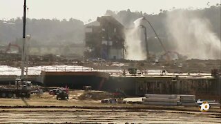 Final major piece of SDCCU Stadium comes down