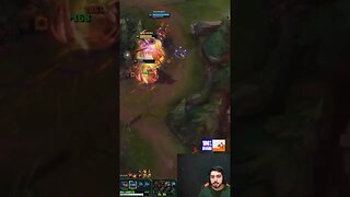 adc gap !!! #shorts #leagueoflegends #jukes #gumayusi #doublelift #gumayusi