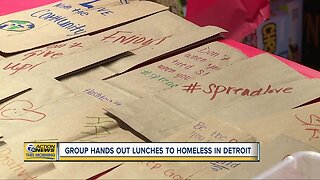 Group hands out lunches to homeless in Detroit