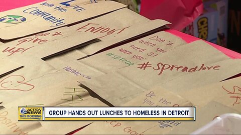 Group hands out lunches to homeless in Detroit