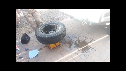 Rebeading a Tire Using Gravity [YT]